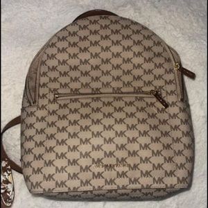 Micheal kors book bag